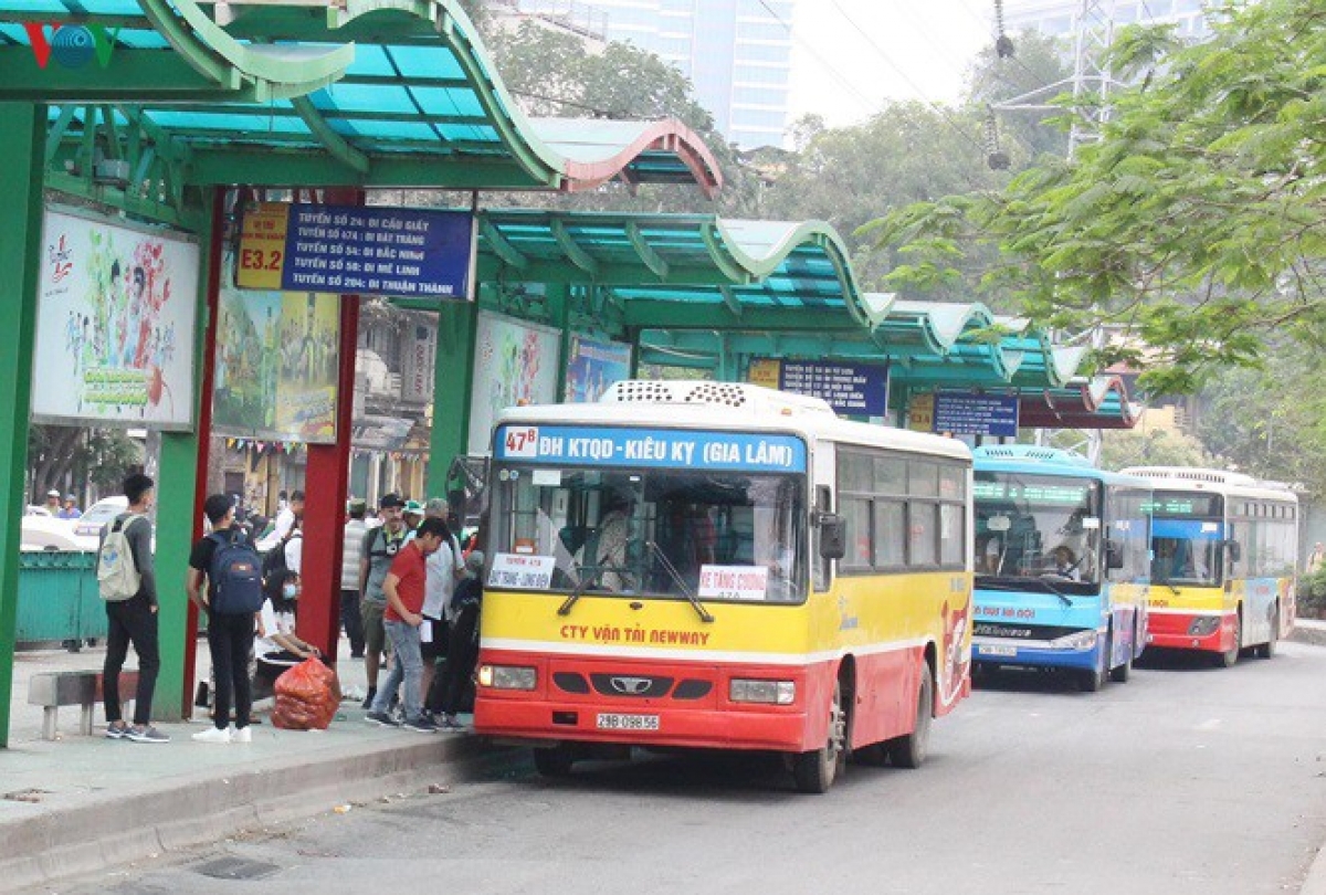 Hành khách đi xe buýt, vận tải công cộng vào Hà Nội cần những thủ tục gì? Hành khách đi xe buýt, vận tải công cộng vào Hà Nội cần những thủ tục gì?
