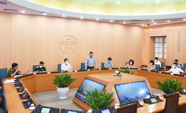 Phó Bí thư Hà Nội: Nguy cơ lây lan dịch bệnh rất cao vì vẫn còn F0 trong cộng đồng Phó Bí thư Hà Nội: Nguy cơ lây lan dịch bệnh rất cao vì vẫn còn F0 trong cộng đồng