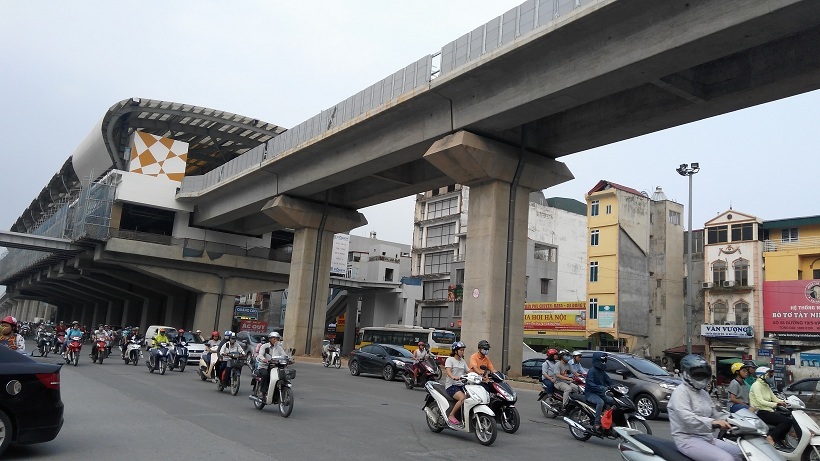 Nợ công hơn 3,7 triệu tỷ đồng, sang năm vay thêm 571 nghìn tỷ Nợ công hơn 3,7 triệu tỷ đồng, sang năm vay thêm 571 nghìn tỷ
