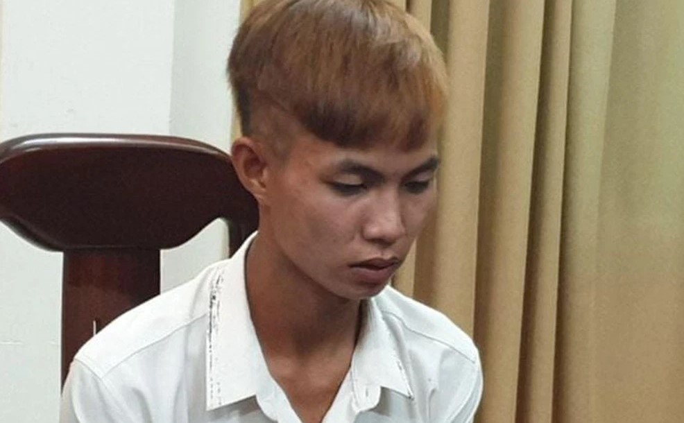 Nghịch tử giết mẹ bằng hàng chục nhát dao nhưng lại xin được sống để 'phụng dưỡng cha' Nghịch tử giết mẹ bằng hàng chục nhát dao nhưng lại xin được sống để 'phụng dưỡng cha'