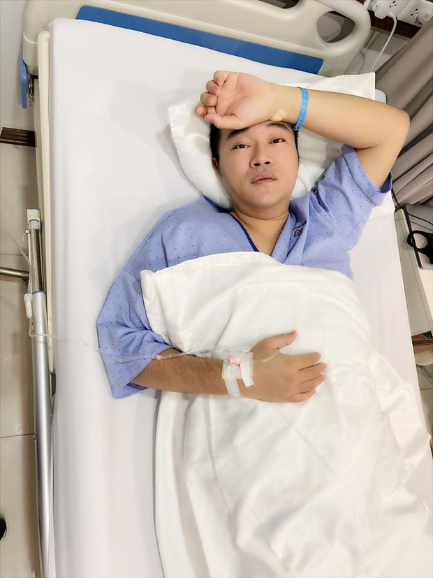Một nam ca sĩ phải nhập viện phẫu thuật, Quang Hà, Phương Oanh và dàn sao vô cùng lo lắng Một nam ca sĩ phải nhập viện phẫu thuật, Quang Hà, Phương Oanh và dàn sao vô cùng lo lắng
