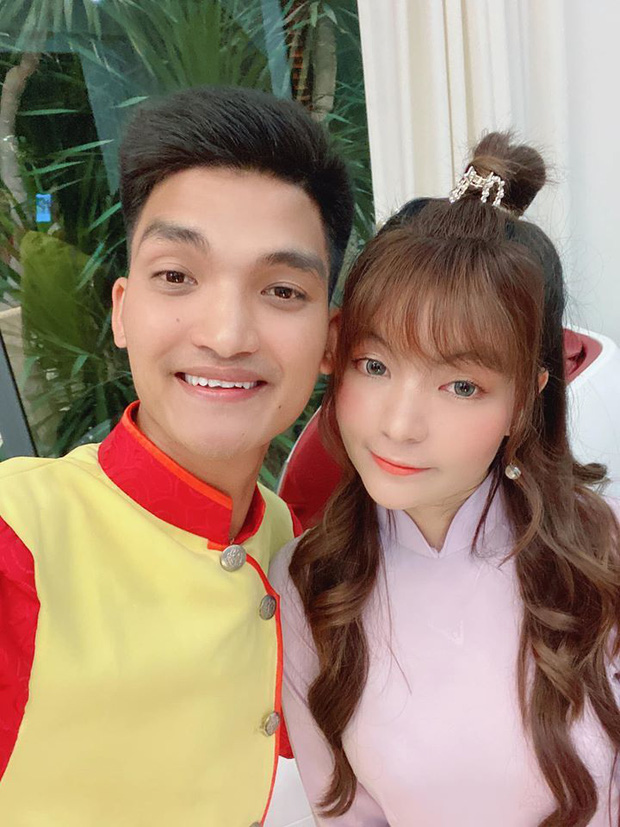 Bị người lạ liên tục nhắn tin, gọi điện dọa đốt quán ăn để đòi nợ, bà xã Mạc Văn Khoa tuyên bố sẽ nhờ công an vào cuộc - 3 Bị người lạ liên tục nhắn tin, gọi điện dọa đốt quán ăn để đòi nợ, bà xã Mạc Văn Khoa tuyên bố sẽ nhờ công an vào cuộc - 3