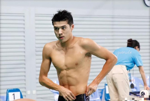 Phát hiện mới của hội mê trai đẹp: Nam thần bơi lội với combo mặt thư sinh + body khét lẹt, mới 20 tuổi đã 'bén' chấn động - 4 Phát hiện mới của hội mê trai đẹp: Nam thần bơi lội với combo mặt thư sinh + body khét lẹt, mới 20 tuổi đã 'bén' chấn động - 4