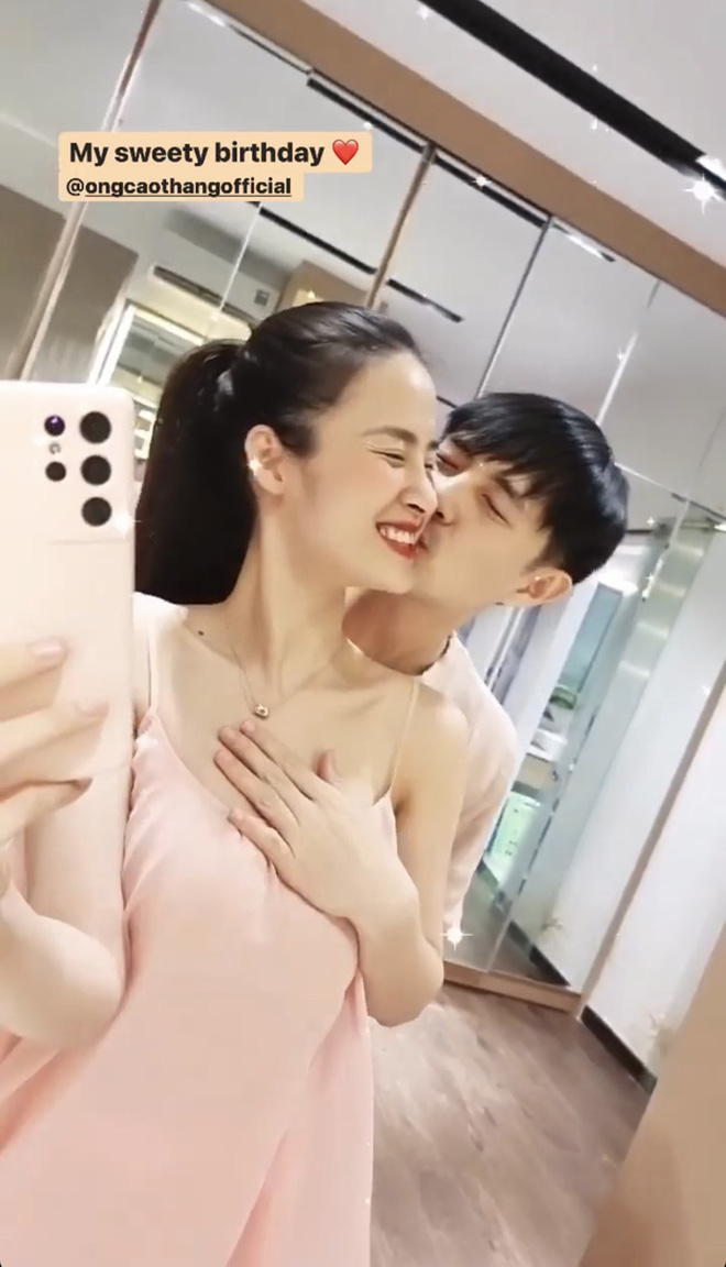 Một sao nam có động thái ngầm bênh vực Đông Nhi khi nữ ca sĩ bị gọi tên nghi ngờ tiền từ thiện miền Trung - 4 Một sao nam có động thái ngầm bênh vực Đông Nhi khi nữ ca sĩ bị gọi tên nghi ngờ tiền từ thiện miền Trung - 4