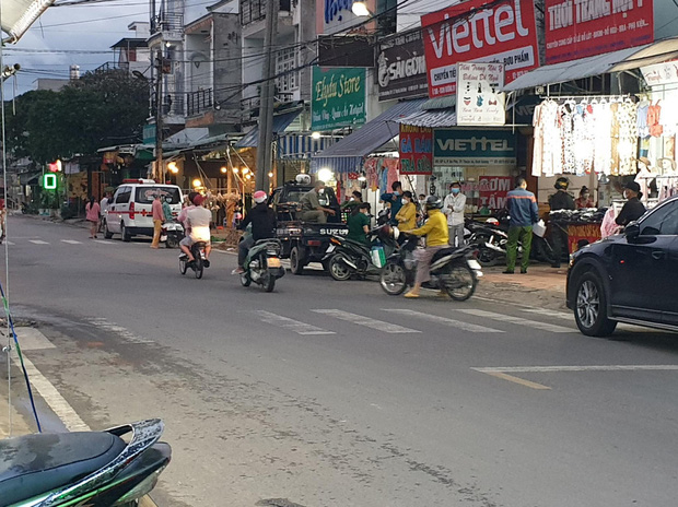 Thanh niên 19 tuổi từng là tình nguyện viên chống dịch chết trong tư thế treo cổ - 1 Thanh niên 19 tuổi từng là tình nguyện viên chống dịch chết trong tư thế treo cổ - 1