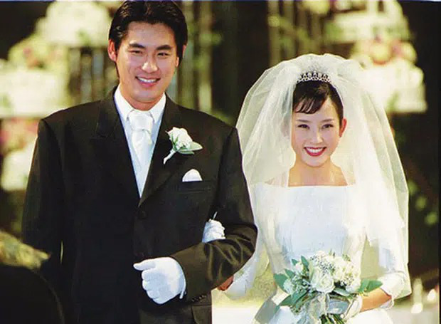Mỹ nhân Hàn 'lấy nhầm' chồng đại gia: Sao Gia Đình Là Số 1 lao dốc vì chồng đi tù, sốc nhất vụ nhà Choi Jin Sil tự tử liên hoàn - 17 Mỹ nhân Hàn 'lấy nhầm' chồng đại gia: Sao Gia Đình Là Số 1 lao dốc vì chồng đi tù, sốc nhất vụ nhà Choi Jin Sil tự tử liên hoàn - 17