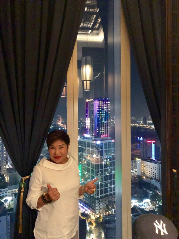 'Vợ trên giấy tờ' 17 năm của Đàm Vĩnh Hưng là ai, quyền lực cỡ nào? 'Vợ trên giấy tờ' 17 năm của Đàm Vĩnh Hưng là ai, quyền lực cỡ nào?