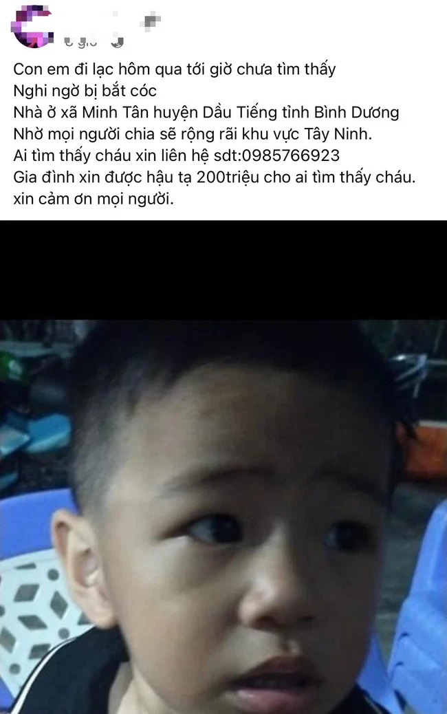 Bé trai 2 tuổi mất tích bí ẩn khi đang chơi trước sân nhà, gia đình xin tặng 200 triệu cho ai tìm thấy con Bé trai 2 tuổi mất tích bí ẩn khi đang chơi trước sân nhà, gia đình xin tặng 200 triệu cho ai tìm thấy con