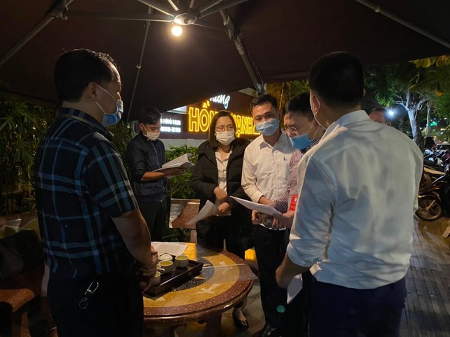 Hạ Long đình chỉ công tác 3 chủ tịch phường vì lơ là chống dịch Hạ Long đình chỉ công tác 3 chủ tịch phường vì lơ là chống dịch