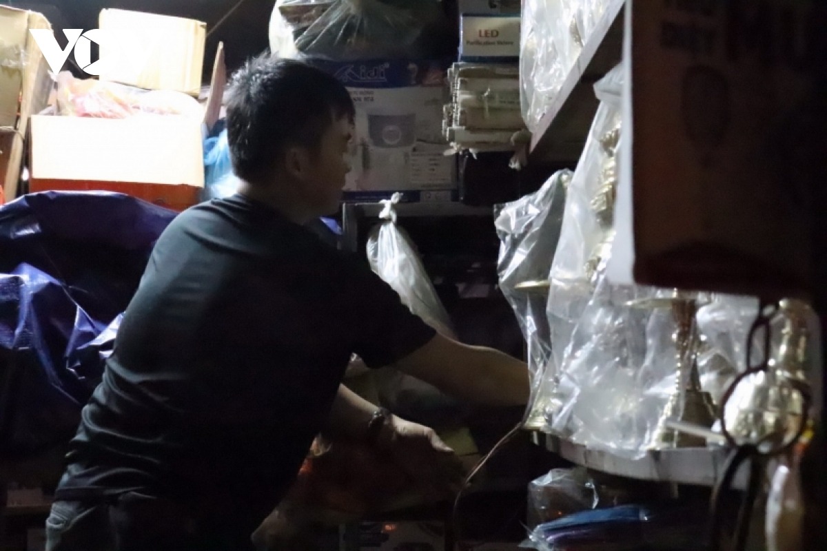 Quảng Bình: Người dân di dời tài sản, chạy lũ trong đêm - 8 Quảng Bình: Người dân di dời tài sản, chạy lũ trong đêm - 8