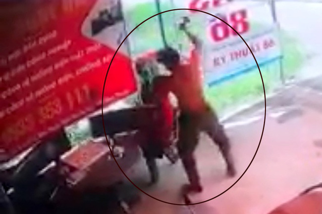 Hé lộ nguyên nhân vụ người đàn ông bị đập hàng chục nhát búa vào đầu, tử vong khi đang ngồi chơi cờ - 1 Hé lộ nguyên nhân vụ người đàn ông bị đập hàng chục nhát búa vào đầu, tử vong khi đang ngồi chơi cờ - 1