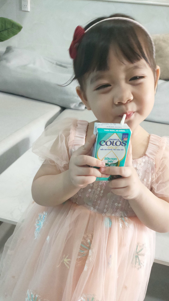 Vinamilk trao tặng 50.000 sản phẩm ColosGold cho con em y bác sĩ tuyến đầu - 1 Vinamilk trao tặng 50.000 sản phẩm ColosGold cho con em y bác sĩ tuyến đầu - 1