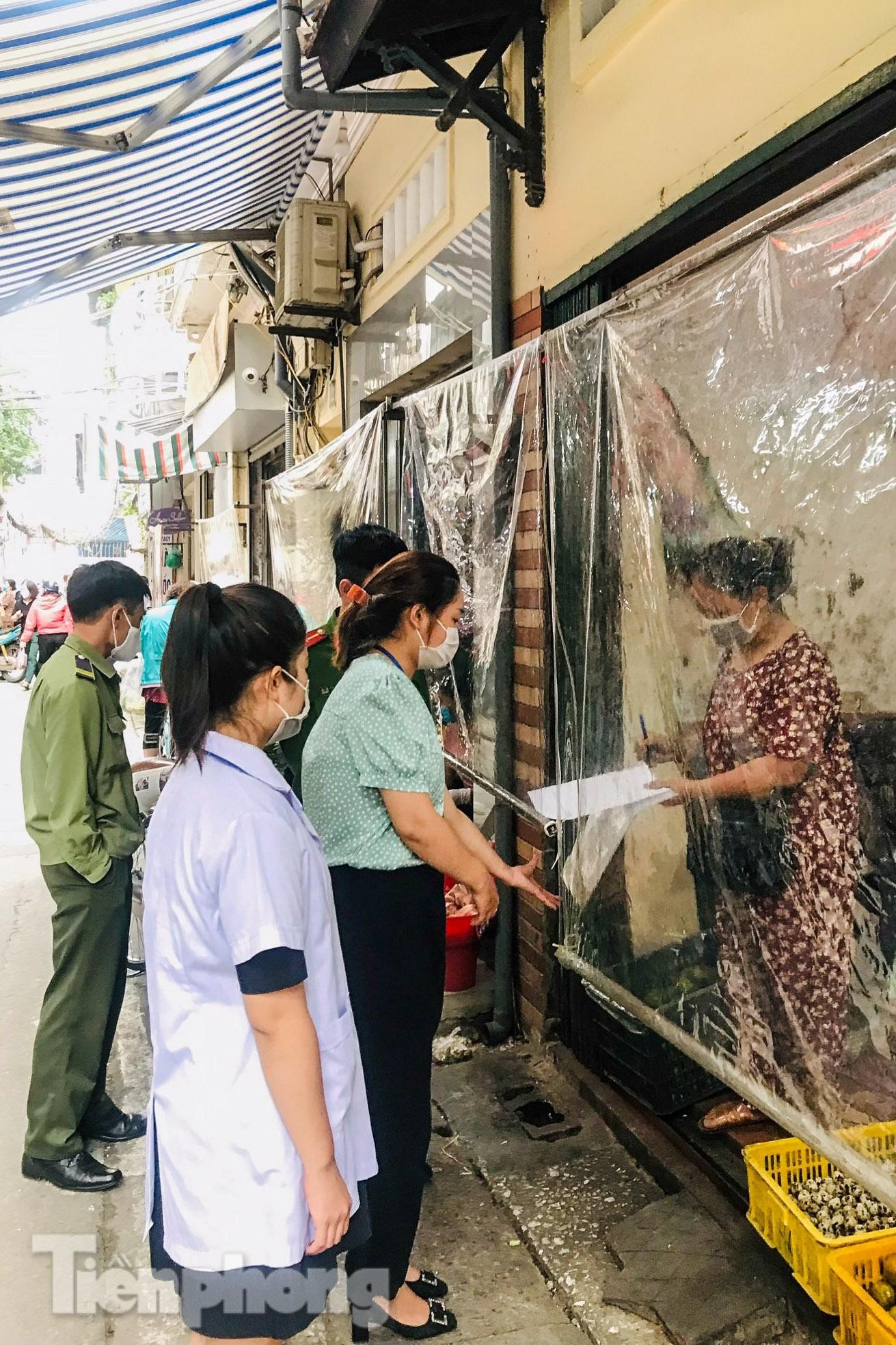 Hà Nội xử phạt cơ sở kinh doanh chưa thực hiện quy định quét mã QR - 3 Hà Nội xử phạt cơ sở kinh doanh chưa thực hiện quy định quét mã QR - 3