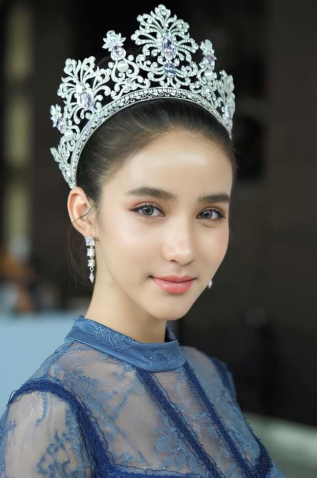 'Thiên thần chuyển giới' Yoshi đầu quân cho công ty của Hương Giang, sẽ về hoạt động tại Việt Nam? - 1 'Thiên thần chuyển giới' Yoshi đầu quân cho công ty của Hương Giang, sẽ về hoạt động tại Việt Nam? - 1