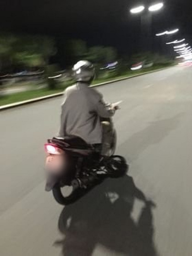 Người đàn ông sàm sỡ nữ du khách Nhật đạp xe tập thể dục trên đường phố Đà Nẵng Người đàn ông sàm sỡ nữ du khách Nhật đạp xe tập thể dục trên đường phố Đà Nẵng
