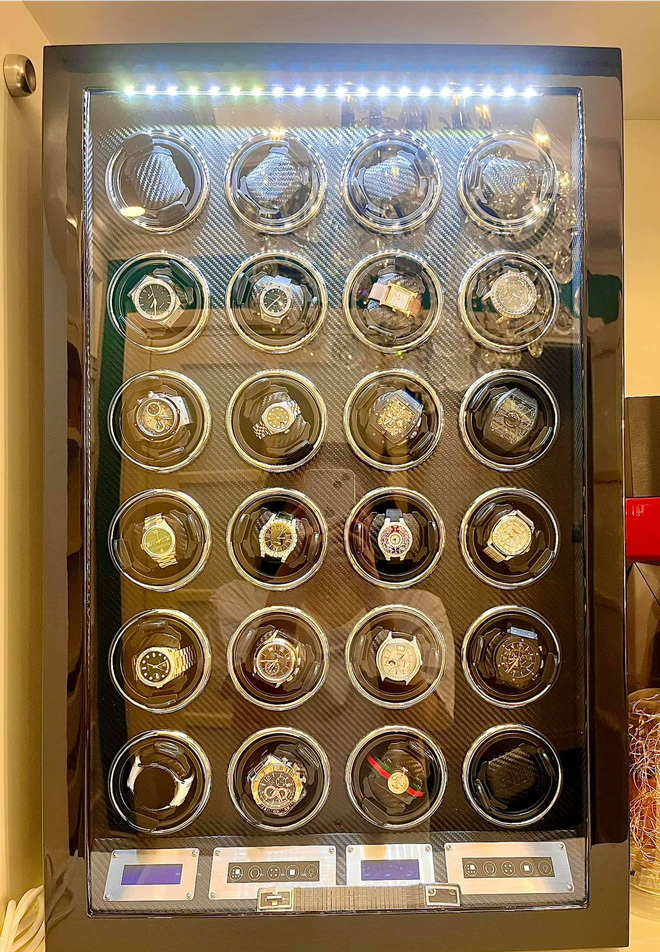 Nữ đại gia Quận 7 nói gì về tin đồn đeo đồng hồ kim cương 2,5 tỷ fake giống thật đến 99% để 'khè' thiên hạ? - 6 Nữ đại gia Quận 7 nói gì về tin đồn đeo đồng hồ kim cương 2,5 tỷ fake giống thật đến 99% để 'khè' thiên hạ? - 6
