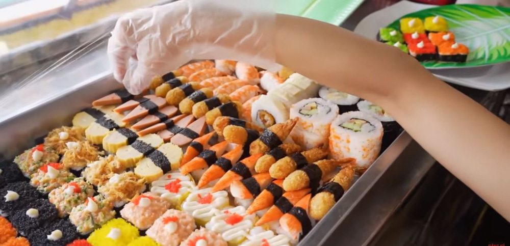 Chồng đẹp trai phải lòng vợ bại liệt, vì 2 lý do mà hứa 'anh cõng em đi khắp Sài Gòn' - 2 Chồng đẹp trai phải lòng vợ bại liệt, vì 2 lý do mà hứa 'anh cõng em đi khắp Sài Gòn' - 2