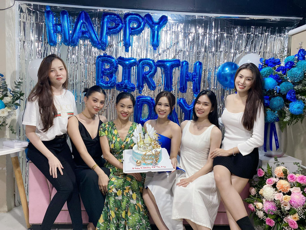 Đỗ Thị Hà đón tuổi 20 cùng hội bạn mỹ nhân, đọ sắc với Tiểu Vy bùng nổ visual có ai chịu lép vế? - 3 Đỗ Thị Hà đón tuổi 20 cùng hội bạn mỹ nhân, đọ sắc với Tiểu Vy bùng nổ visual có ai chịu lép vế? - 3