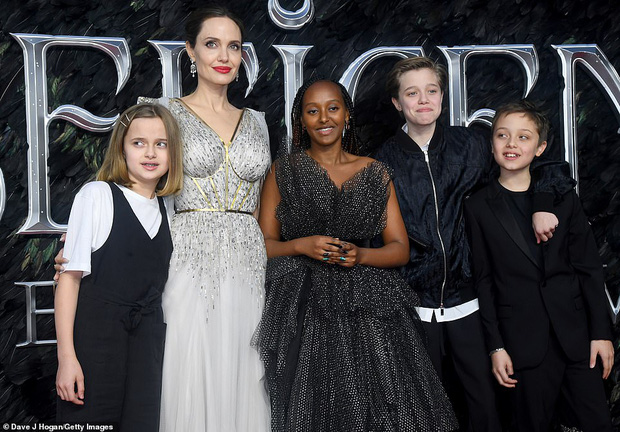 Từng là biểu tượng của cộng đồng LGBT, con gái tomboy của Angelina Jolie vừa có màn lột xác khiến cả thế giới kinh ngạc - 28 Từng là biểu tượng của cộng đồng LGBT, con gái tomboy của Angelina Jolie vừa có màn lột xác khiến cả thế giới kinh ngạc - 28