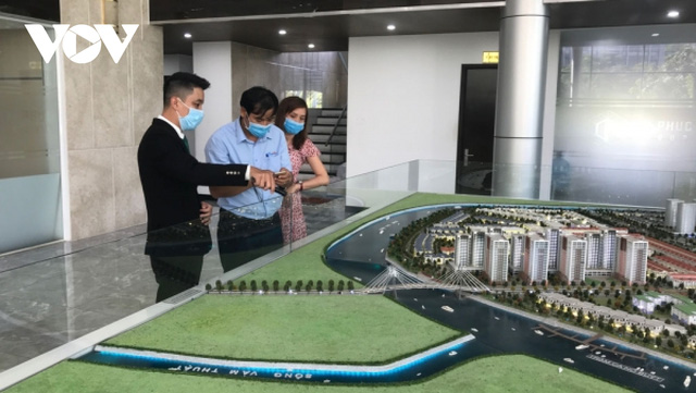 Đề xuất cấm môi giới cá nhân hoạt động độc lập: Bớt thổi giá, gây sốt ảo bất động sản Đề xuất cấm môi giới cá nhân hoạt động độc lập: Bớt thổi giá, gây sốt ảo bất động sản