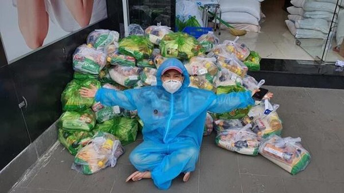 Ông xã Việt Hương lên tiếng trước tin đồn ôm 30 tỷ tiền từ thiện trốn sang Mỹ - 4 Ông xã Việt Hương lên tiếng trước tin đồn ôm 30 tỷ tiền từ thiện trốn sang Mỹ - 4