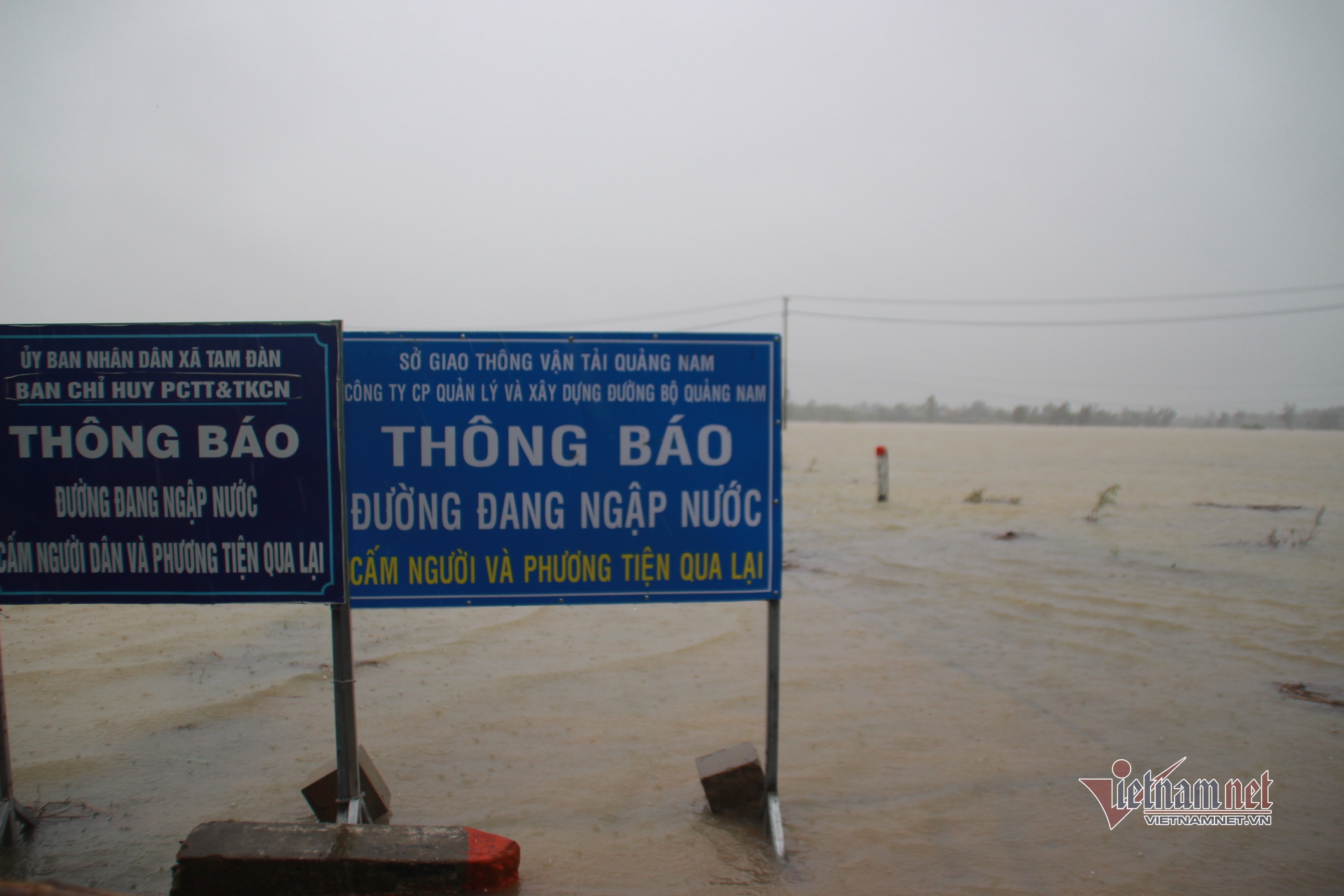 Mưa lớn, nhiều nơi ngập lụt ở Quảng Nam Mưa lớn, nhiều nơi ngập lụt ở Quảng Nam