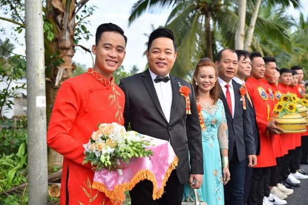 Quang Lê và mối lương duyên với 4 người con nuôi, sốc nhất chuyện 'tiểu ni cô' The Voice Kids bị ép đội tóc giả Quang Lê và mối lương duyên với 4 người con nuôi, sốc nhất chuyện 'tiểu ni cô' The Voice Kids bị ép đội tóc giả