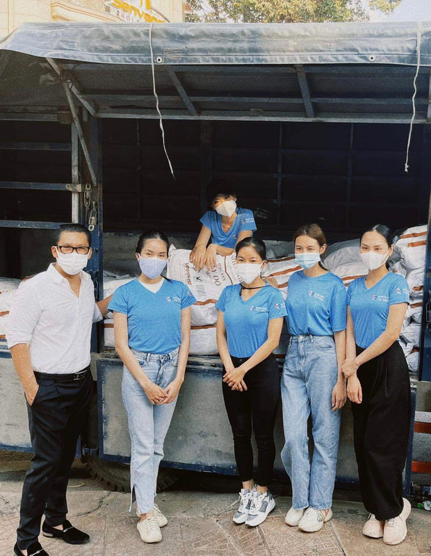 Top 5 Hoa hậu Việt Nam 2020 lên tiếng trước tin đồn hẹn hò đại gia Đức Huy, sự thật phía sau bức ảnh ở nhà riêng là gì? - 2 Top 5 Hoa hậu Việt Nam 2020 lên tiếng trước tin đồn hẹn hò đại gia Đức Huy, sự thật phía sau bức ảnh ở nhà riêng là gì? - 2