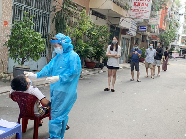 Quận Bình Thạnh ghi nhận 212 ca nghi dương tính trong ngày Quận Bình Thạnh ghi nhận 212 ca nghi dương tính trong ngày