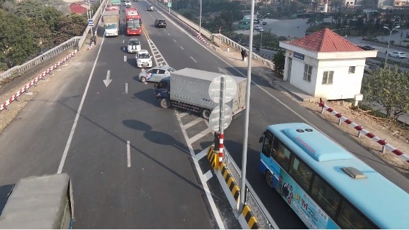 Dừng đỗ xe trên cầu bị phạt nặng như thế nào? - 1 Dừng đỗ xe trên cầu bị phạt nặng như thế nào? - 1