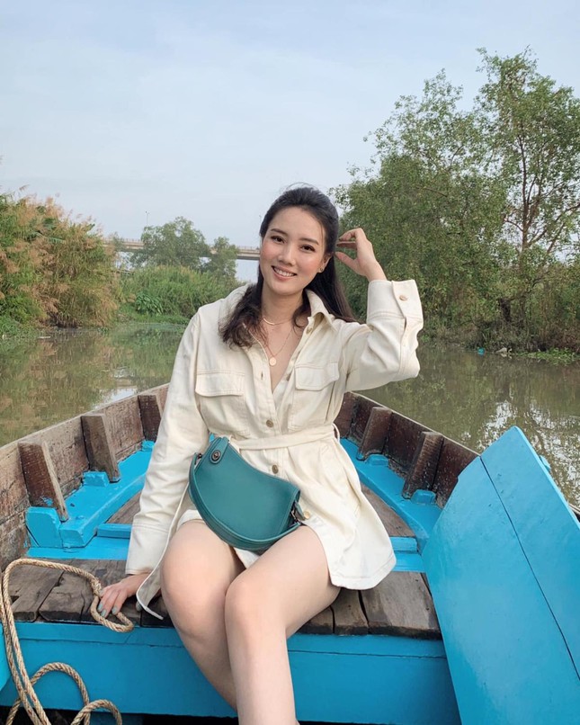 Đạo diễn 'Chuyện của Pao' sống kín tiếng bên vợ kém 25 tuổi - 2 Đạo diễn 'Chuyện của Pao' sống kín tiếng bên vợ kém 25 tuổi - 2