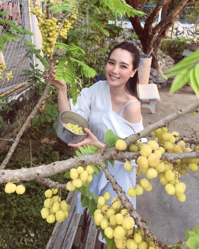 Đạo diễn 'Chuyện của Pao' sống kín tiếng bên vợ kém 25 tuổi - 3 Đạo diễn 'Chuyện của Pao' sống kín tiếng bên vợ kém 25 tuổi - 3