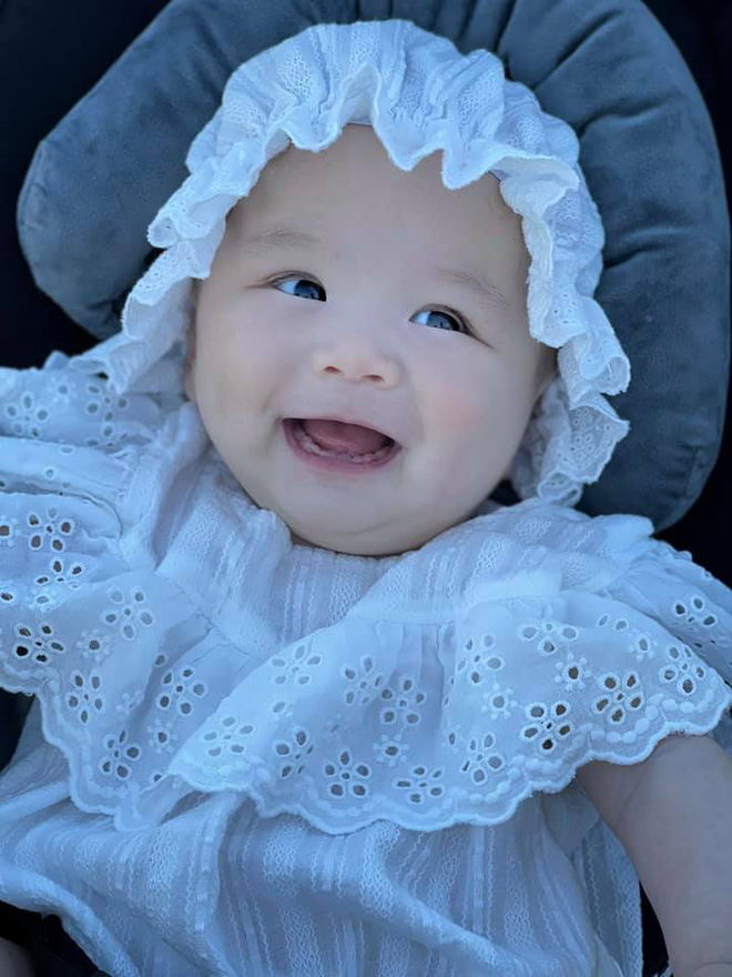 Đưa con đi chơi nhưng lại bị nhắc nhở vì một hành động gây nguy hiểm, An Nguy lên tiếng giải thích - 7 Đưa con đi chơi nhưng lại bị nhắc nhở vì một hành động gây nguy hiểm, An Nguy lên tiếng giải thích - 7