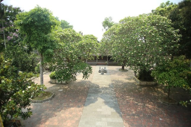 Mê mẩn những bức chạm khắc tuyệt đẹp tại ngôi chùa cổ Bắc Bộ - 20 Mê mẩn những bức chạm khắc tuyệt đẹp tại ngôi chùa cổ Bắc Bộ - 20