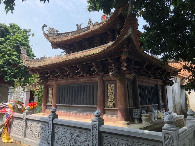 Mê mẩn những bức chạm khắc tuyệt đẹp tại ngôi chùa cổ Bắc Bộ - 5 Mê mẩn những bức chạm khắc tuyệt đẹp tại ngôi chùa cổ Bắc Bộ - 5
