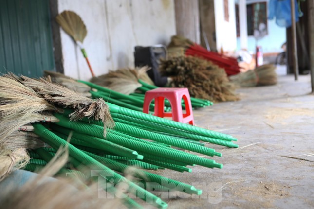 Làng nghề chổi đót hàng trăm năm tuổi ở Hà Tĩnh - 11 Làng nghề chổi đót hàng trăm năm tuổi ở Hà Tĩnh - 11