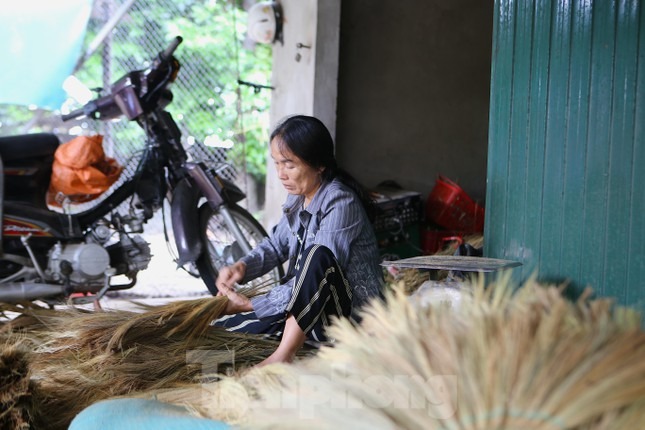 Làng nghề chổi đót hàng trăm năm tuổi ở Hà Tĩnh - 12 Làng nghề chổi đót hàng trăm năm tuổi ở Hà Tĩnh - 12