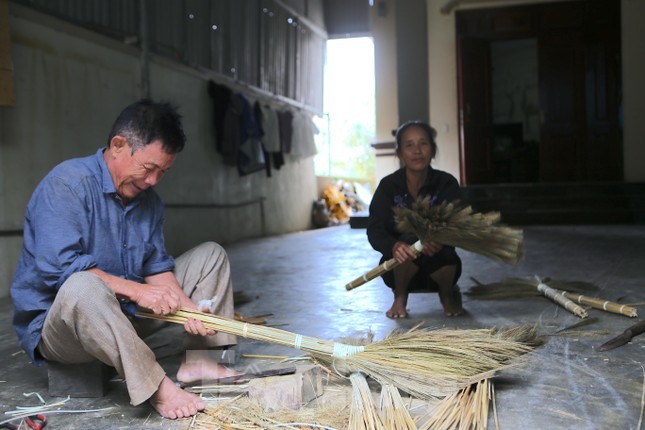 Làng nghề chổi đót hàng trăm năm tuổi ở Hà Tĩnh - 5 Làng nghề chổi đót hàng trăm năm tuổi ở Hà Tĩnh - 5