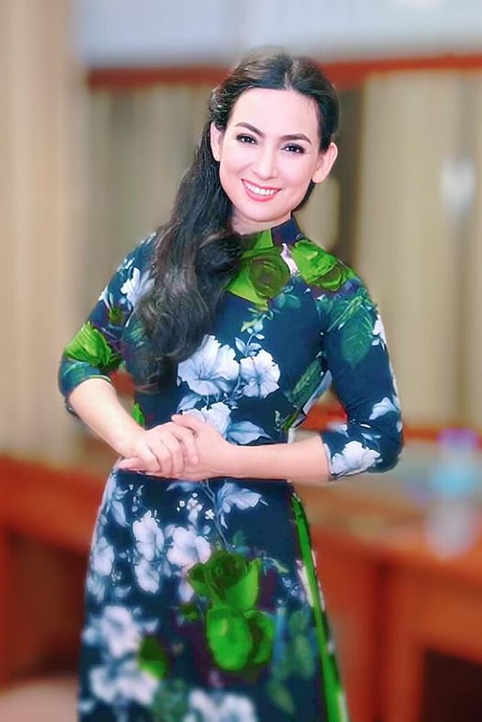 Con gái NSƯT Bảo Quốc bức xúc trước tin ca sĩ Phi Nhung giả chết, sang Mỹ để chữa trị Covid-19 - 3 Con gái NSƯT Bảo Quốc bức xúc trước tin ca sĩ Phi Nhung giả chết, sang Mỹ để chữa trị Covid-19 - 3