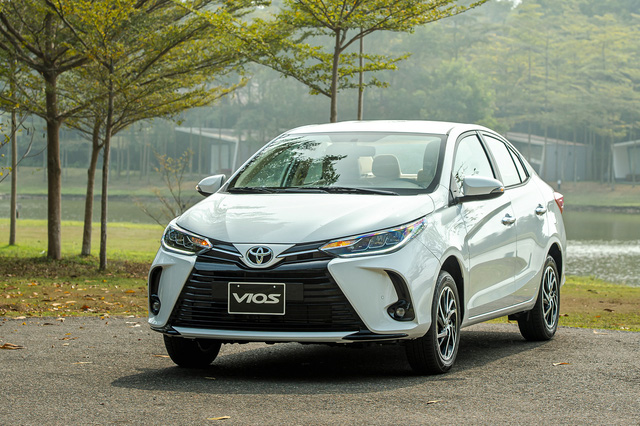 Toyota Vios, Hyundai Accent rẻ bất ngờ sau màn giảm giá đậm, chạy doanh số Toyota Vios, Hyundai Accent rẻ bất ngờ sau màn giảm giá đậm, chạy doanh số
