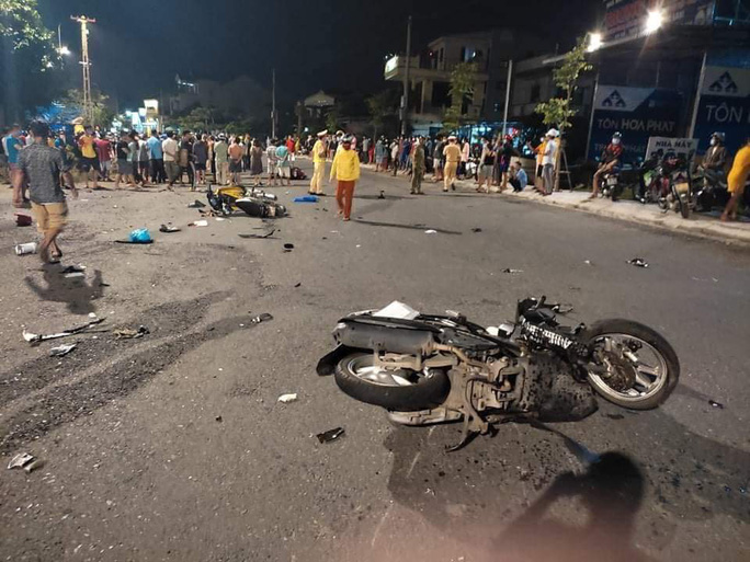 Ôtô tông 3 người thương vong ở Quảng Nam: Đèn đường tiền tỉ chập chờn - 4 Ôtô tông 3 người thương vong ở Quảng Nam: Đèn đường tiền tỉ chập chờn - 4