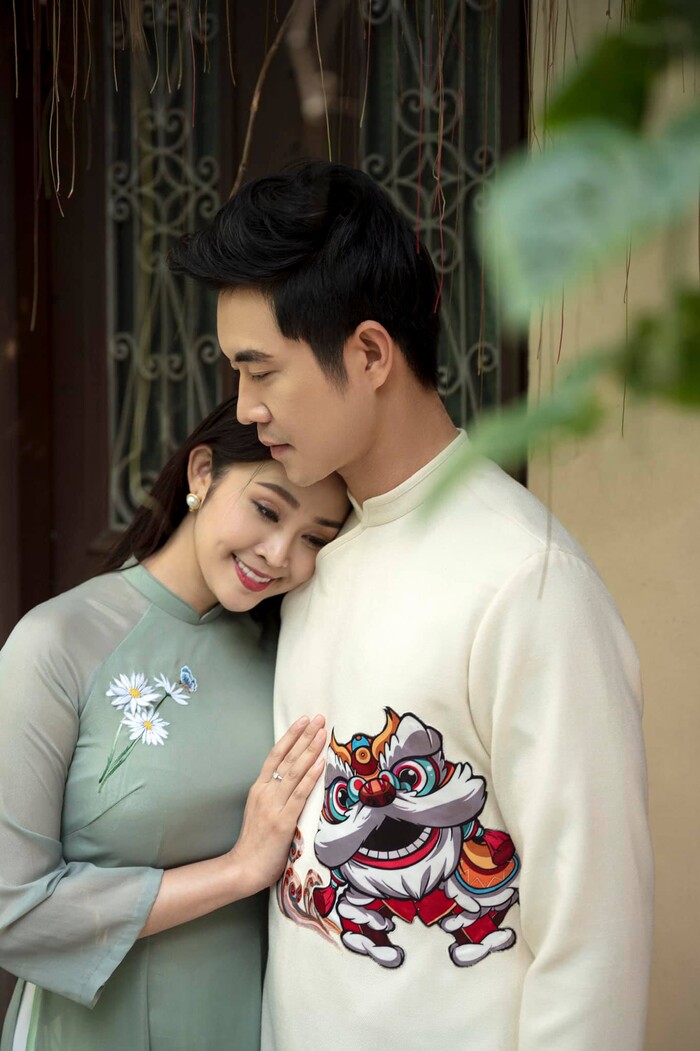 Profile hai soái ca công an trong 'Phố trong làng': Đẹp trai, tài giỏi và đều là hoa đã có chủ - 13 Profile hai soái ca công an trong 'Phố trong làng': Đẹp trai, tài giỏi và đều là hoa đã có chủ - 13