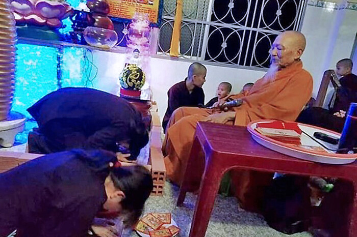 Tịnh Thất Bồng Lai gặp 'biến' sau lùm xùm, người đại diện ngao ngán hỏi: 'Ai làm điều này vậy?' Tịnh Thất Bồng Lai gặp 'biến' sau lùm xùm, người đại diện ngao ngán hỏi: 'Ai làm điều này vậy?'