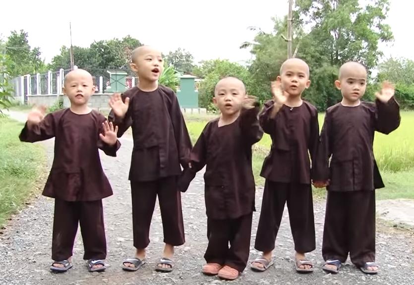 Quy tắc nhận nuôi trẻ 'bất di bất dịch' của Tịnh thất Bồng Lai: Mẹ ruột không được đến thăm trong 10 năm - 2 Quy tắc nhận nuôi trẻ 'bất di bất dịch' của Tịnh thất Bồng Lai: Mẹ ruột không được đến thăm trong 10 năm - 2