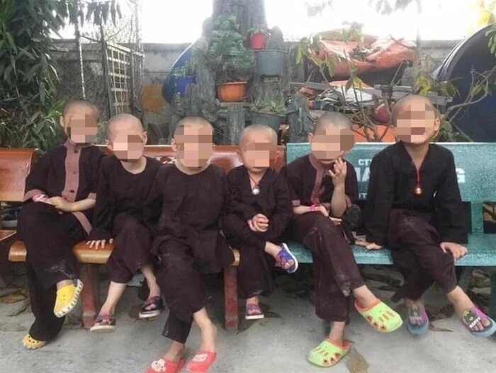 Tịnh thất Bồng Lai: Người mẹ cho con muốn xin lại bé 'phải đền cho ông Lê Tùng Vân 10 tỷ đồng'? Tịnh thất Bồng Lai: Người mẹ cho con muốn xin lại bé 'phải đền cho ông Lê Tùng Vân 10 tỷ đồng'?