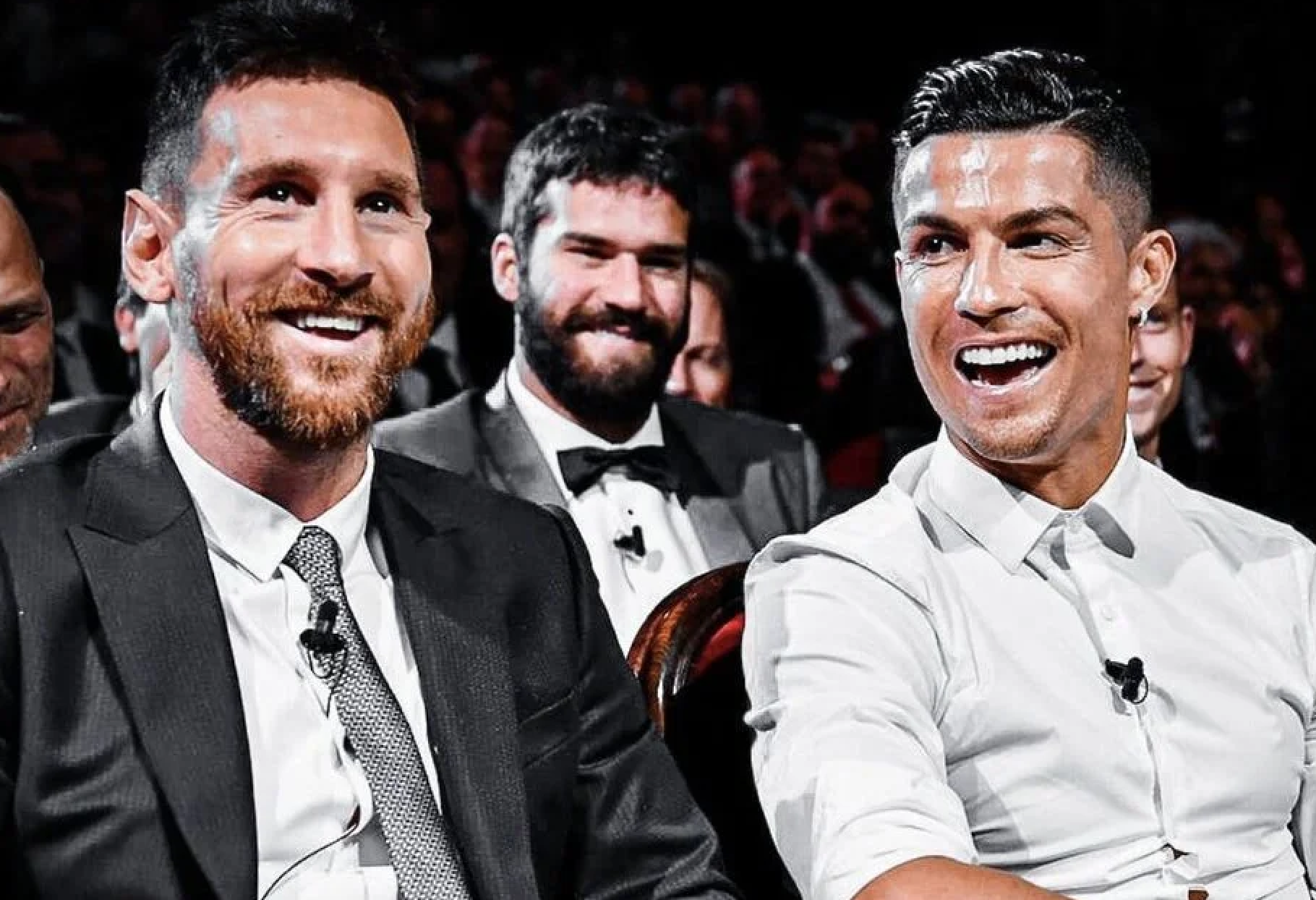 Messi, Ronaldo vào danh sách ứng viên FIFA The Best 2021 Messi, Ronaldo vào danh sách ứng viên FIFA The Best 2021