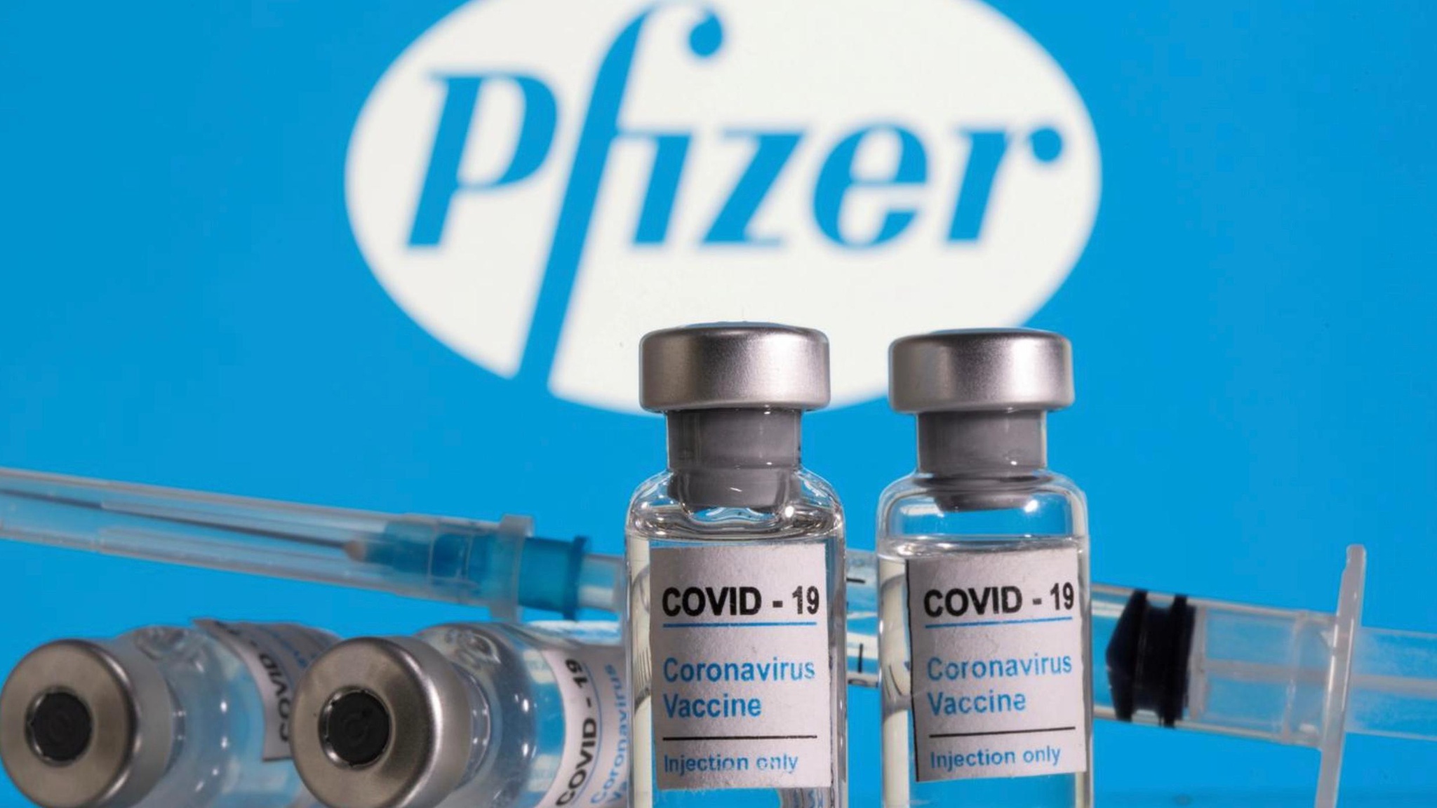 Pfizer tố cáo nhân viên Trung Quốc đánh cắp bí mật vaccine Covid-19 Pfizer tố cáo nhân viên Trung Quốc đánh cắp bí mật vaccine Covid-19