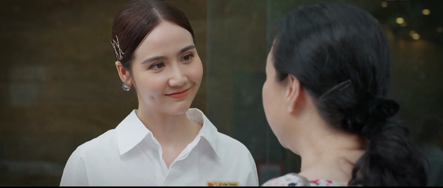 Thương ngày nắng về tập 5: Hồng Đăng bị Lan Phương quát như con, Đình Tú 'sốc' khi Huyền Lizzie bắt cởi áo ngay lần đầu gặp mặt - 2 Thương ngày nắng về tập 5: Hồng Đăng bị Lan Phương quát như con, Đình Tú 'sốc' khi Huyền Lizzie bắt cởi áo ngay lần đầu gặp mặt - 2