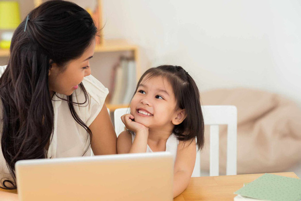 Chẳng may đâm trúng ô tô, nam sinh để lại 1 mảnh giấy khiến chính chủ chẳng những không nỡ bắt đền mà còn tấm tắc khen - 1 Chẳng may đâm trúng ô tô, nam sinh để lại 1 mảnh giấy khiến chính chủ chẳng những không nỡ bắt đền mà còn tấm tắc khen - 1