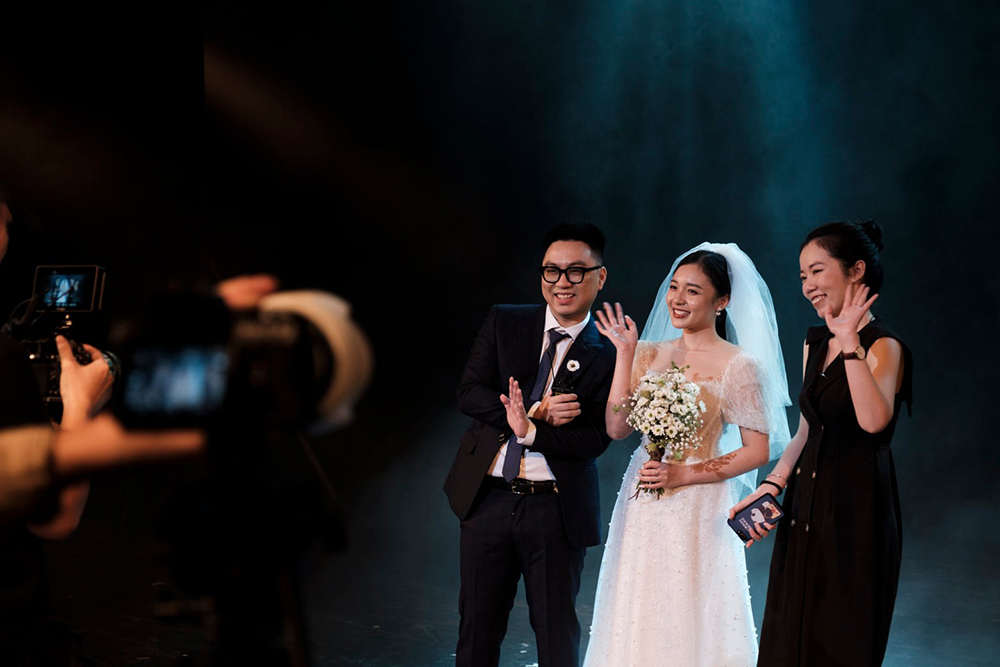 Hé lộ ảnh cưới của MC Vũ Phương Thảo và 'sếp' Liên Quân Mobile - 1 Hé lộ ảnh cưới của MC Vũ Phương Thảo và 'sếp' Liên Quân Mobile - 1